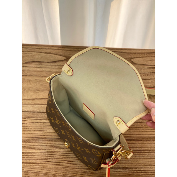 M46740 SAUMUR BB 双子星手袋 — 3
